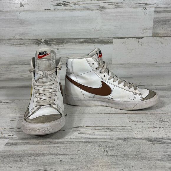 Nike Youth Boys Blazer Mid 77'‎ Maroon White Logo  DA4086 Size 5.5Y - Picture 6 of 8